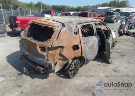 2020 Jeep Compass Trailhawk 4X4 z USA, uszkodzony, nr VIN 3C4NJDDB1LT116546